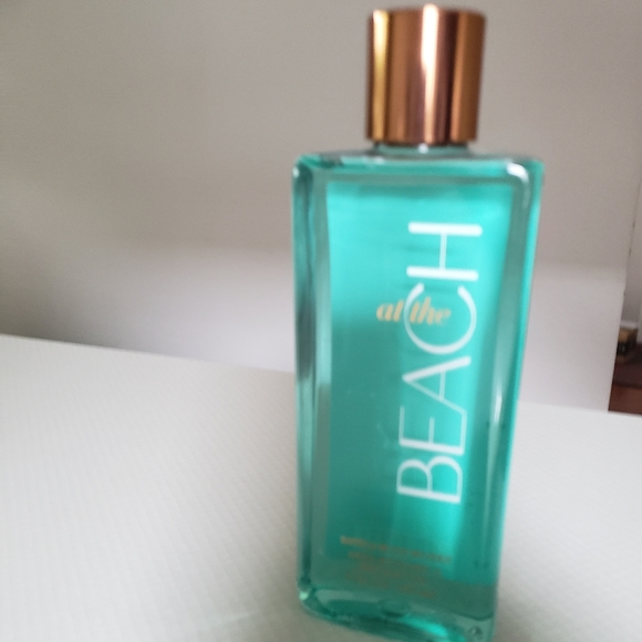 Bath & Body Works Other - New/NWT Bath and Body Works Beach Shower Gel